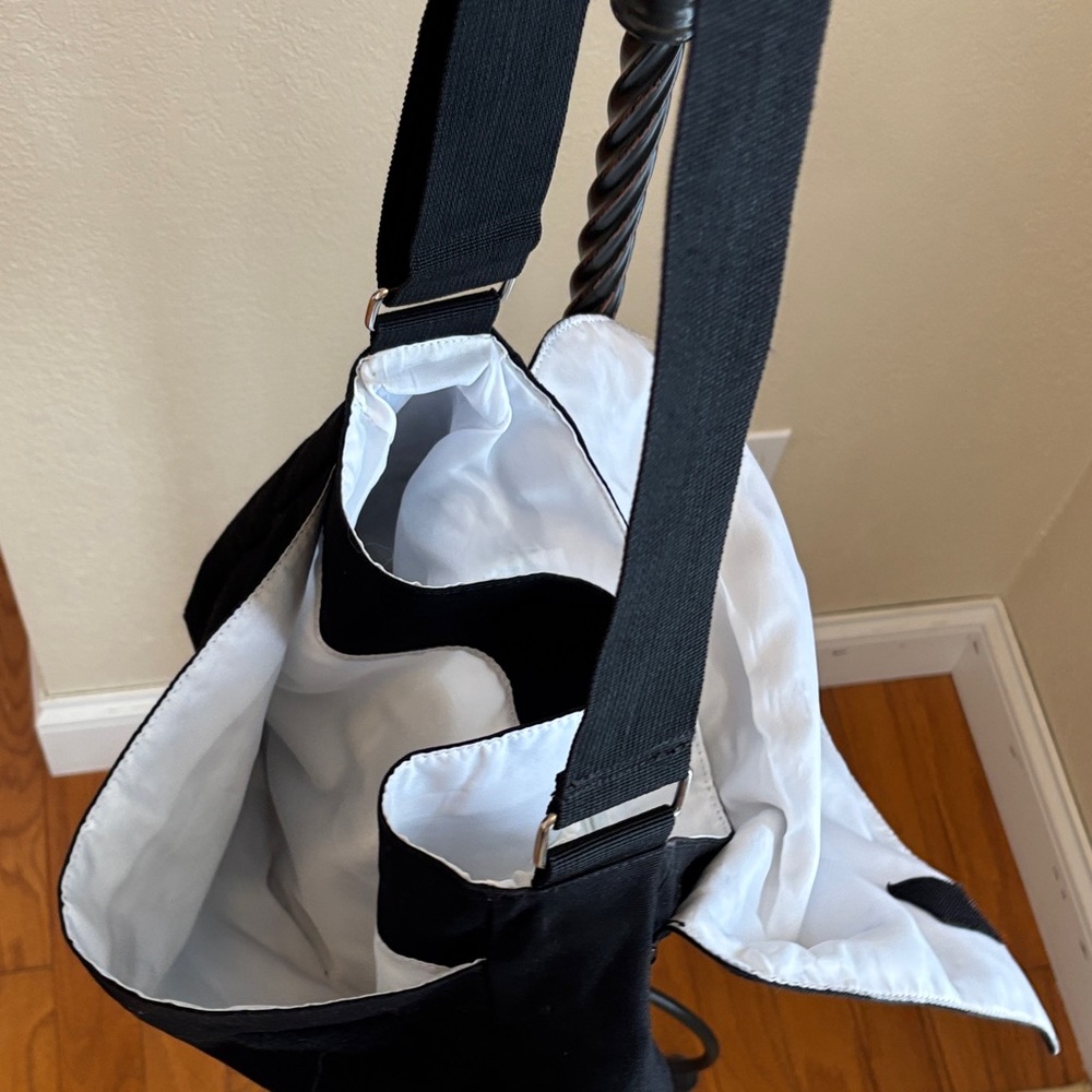 Smart Black Shoulder Bag - Picture 7 of 8